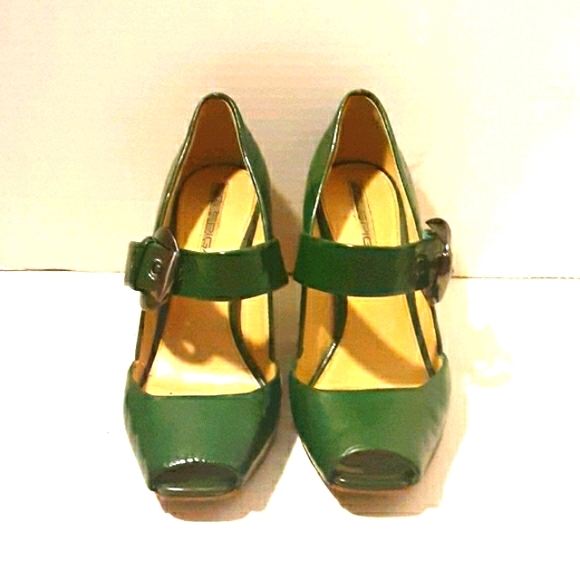VINTAGE VIA SPIGA Peeptoe Patent Leather Maryjane Wood Architectural Heels - Picture 2 of 8